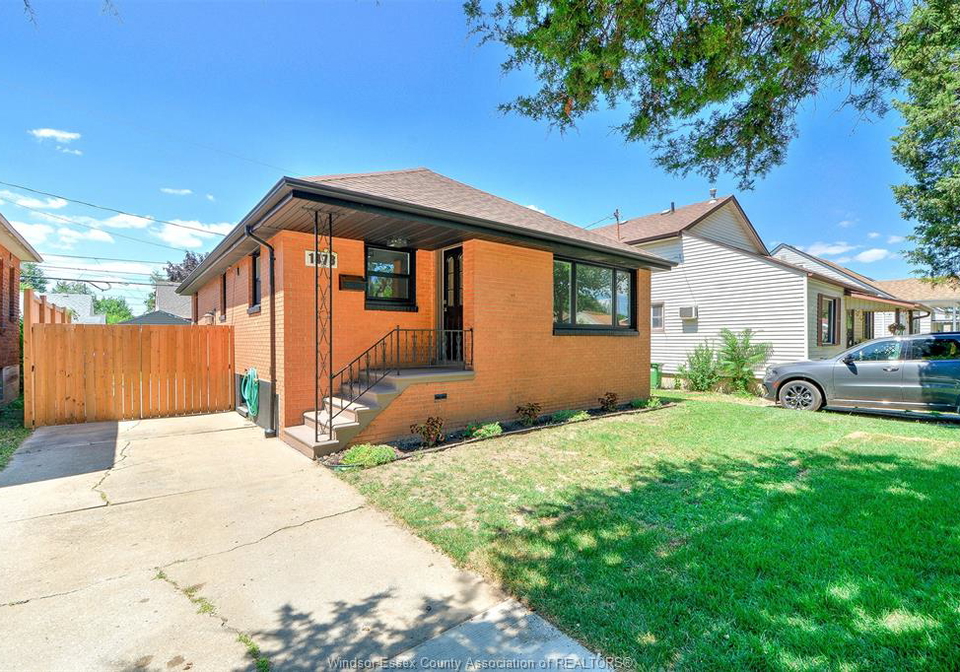 1473-labadie-road-windsor-ontario-26017890