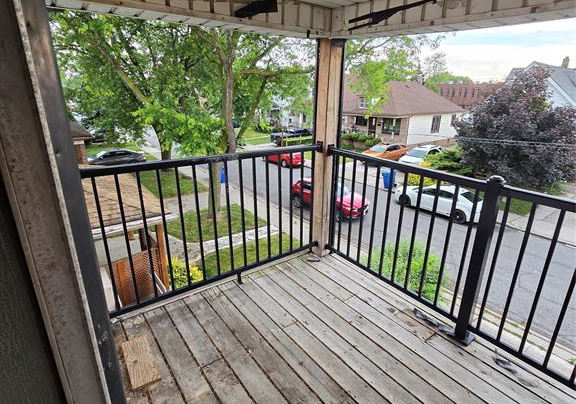 924-pierre-windsor-ontario-26017906