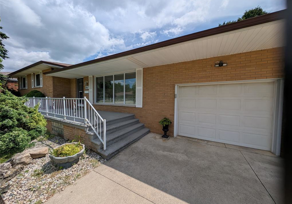1867-kent-windsor-ontario-26017907