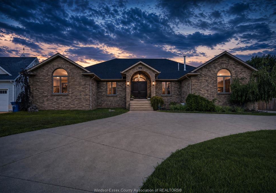 376-elmstead-ridge-lakeshore-ontario-26017912