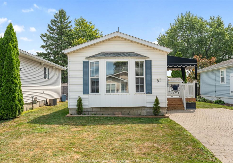 61-malden-hill-amherstburg-ontario-26017939