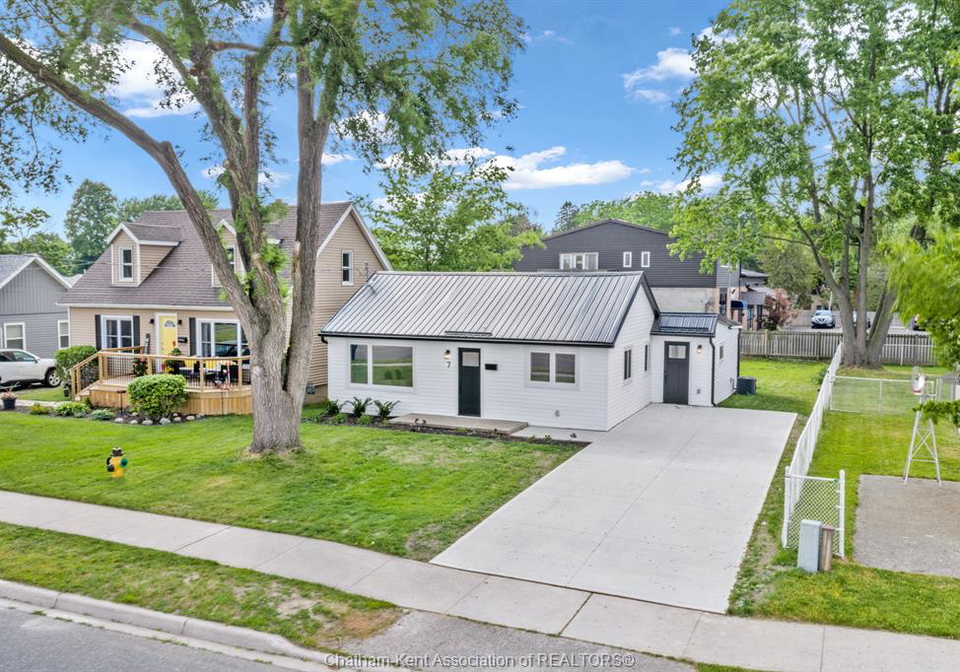 7-oxley-drive-chatham-ontario-26017945