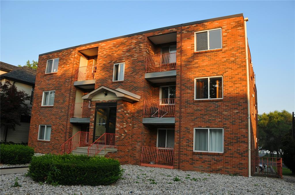 3044-sandwich-windsor-ontario-26017952