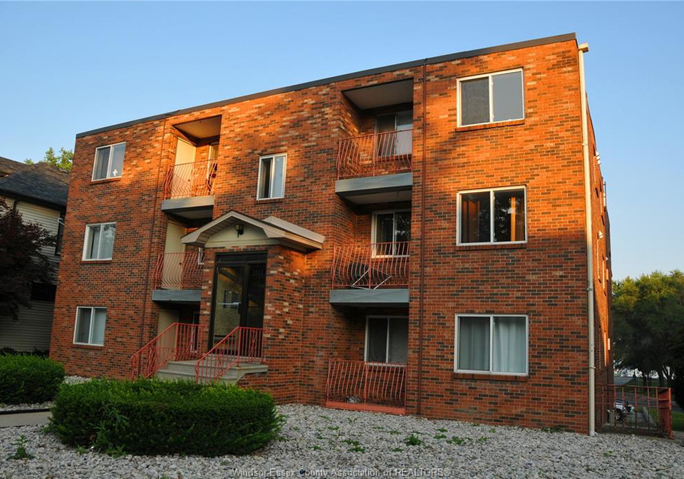 3044-sandwich-windsor-ontario-26017952