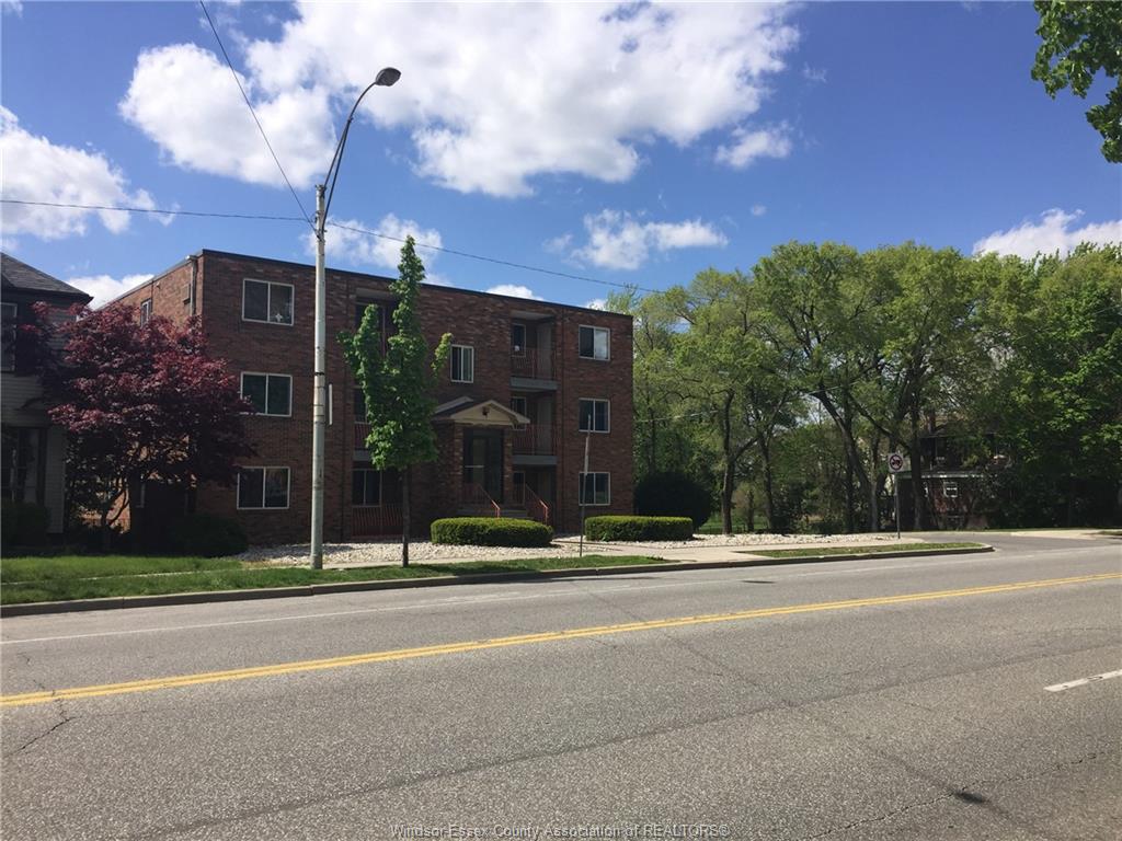 3044-sandwich-windsor-ontario-26017953