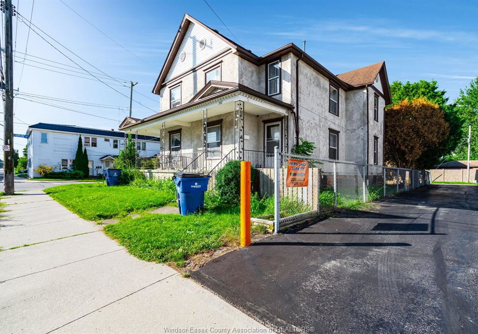262-264-queen-street-chatham-ontario-26017955