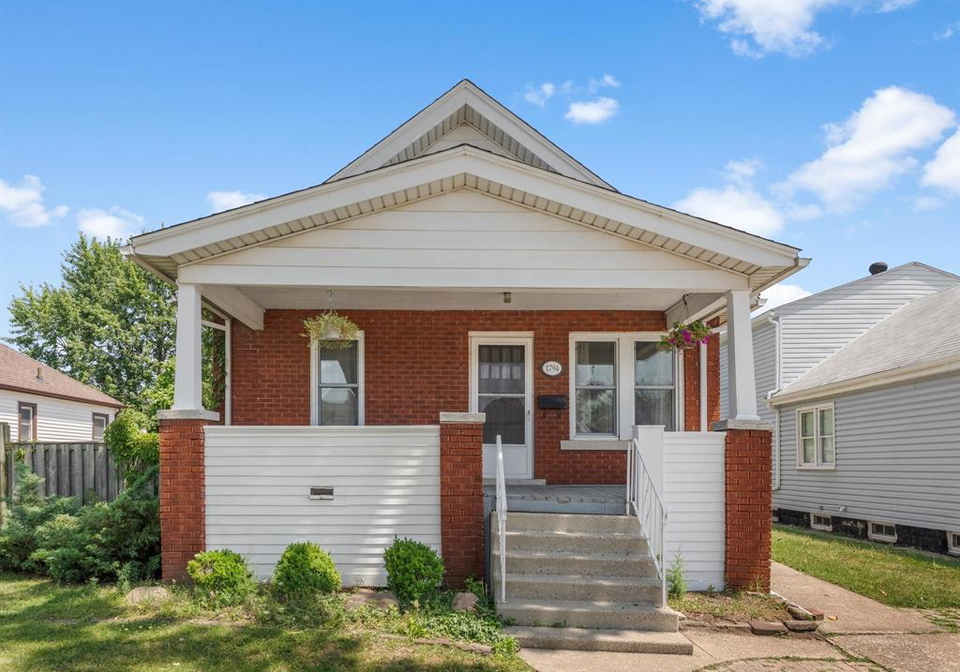 1794-hall-avenue-windsor-ontario-26017964