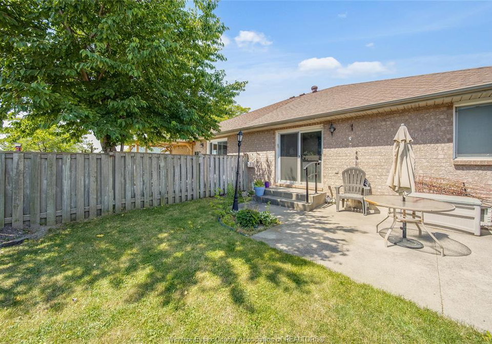 1556-heatherglen-drive-tecumseh-ontario-26017981