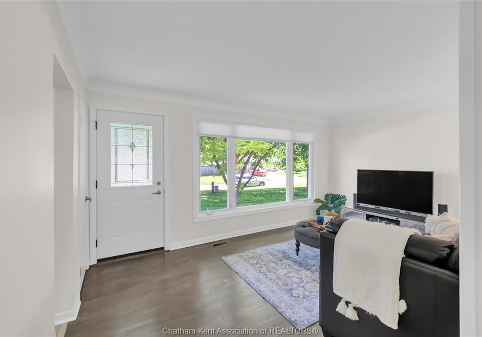 119-burton-avenue-chatham-ontario-26017990