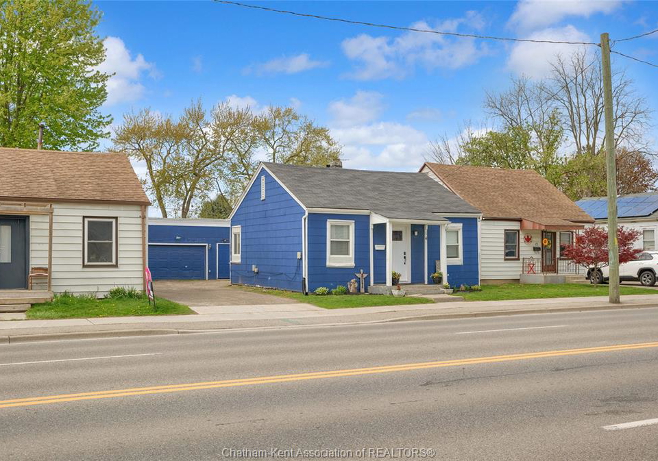 14-mcnaughton-avenue-wallaceburg-ontario-26017991