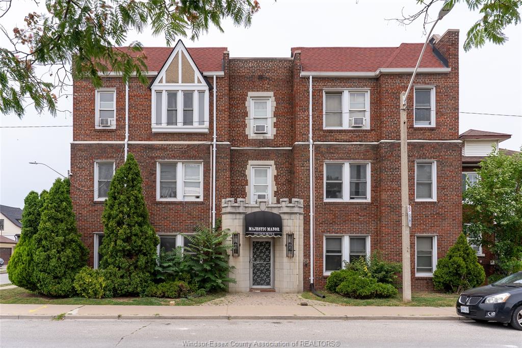 710-giles-boulevard-east-windsor-ontario-26018002