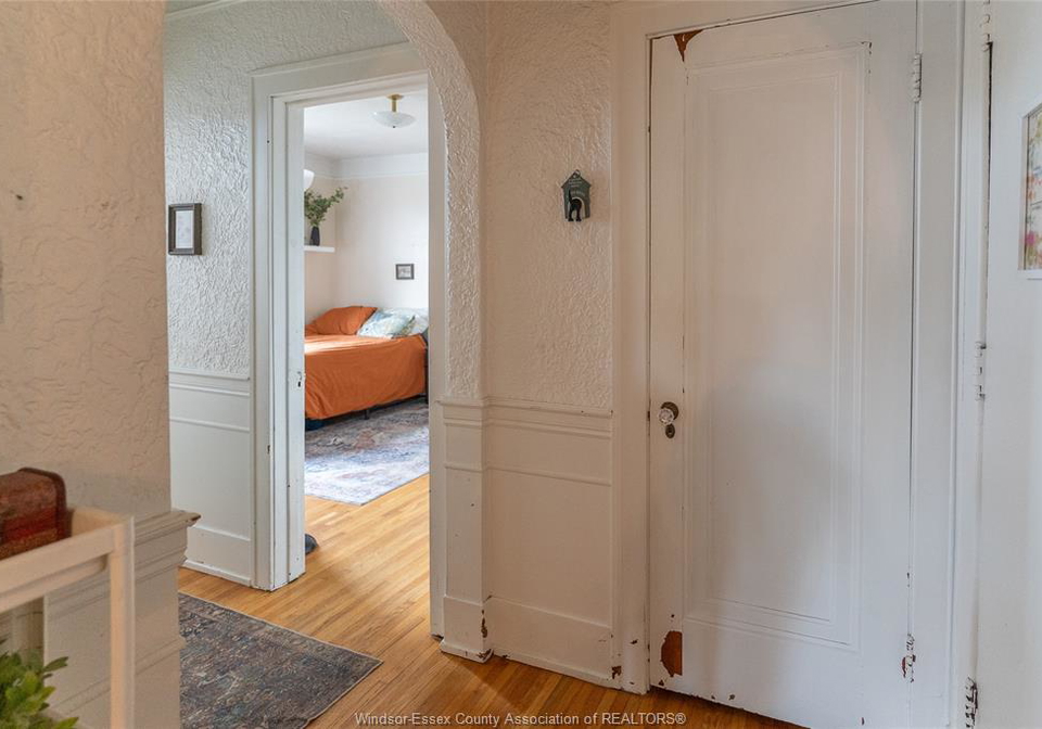 710-giles-boulevard-east-windsor-ontario-26018002