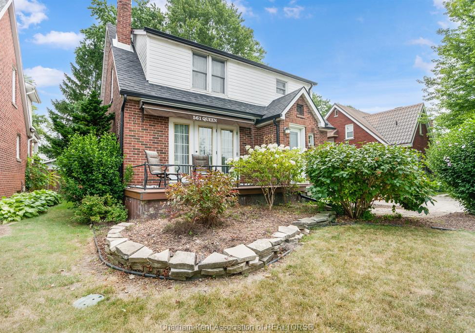 561-queen-street-chatham-ontario-26018012
