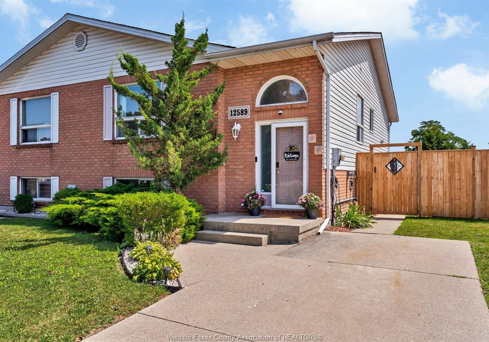 12589-horwood-crescent-tecumseh-ontario-26018020