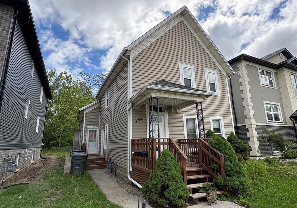 454-crawford-windsor-ontario-26018025