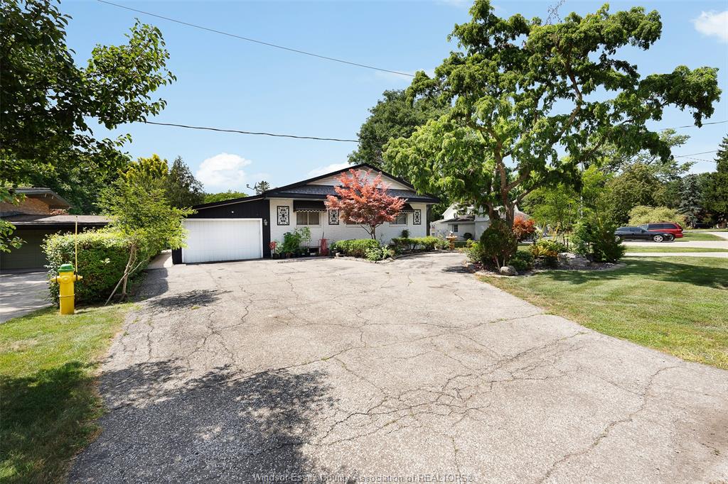 333-coronado-tecumseh-ontario-26018029