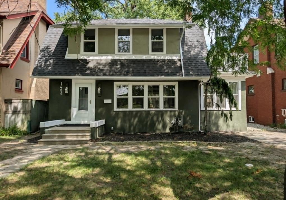 1484-victoria-avenue-windsor-ontario-26018038