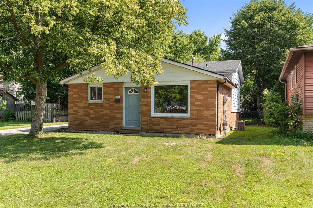 105-kim-court-essex-ontario-26018040