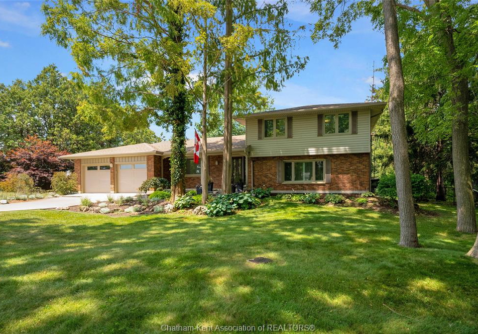 9133-woodland-crescent-chatham-ontario-26018042