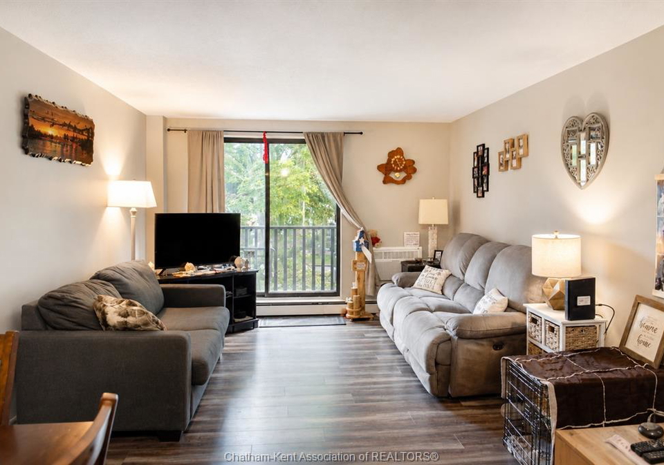 225-campus-parkway-chatham-ontario-26018044