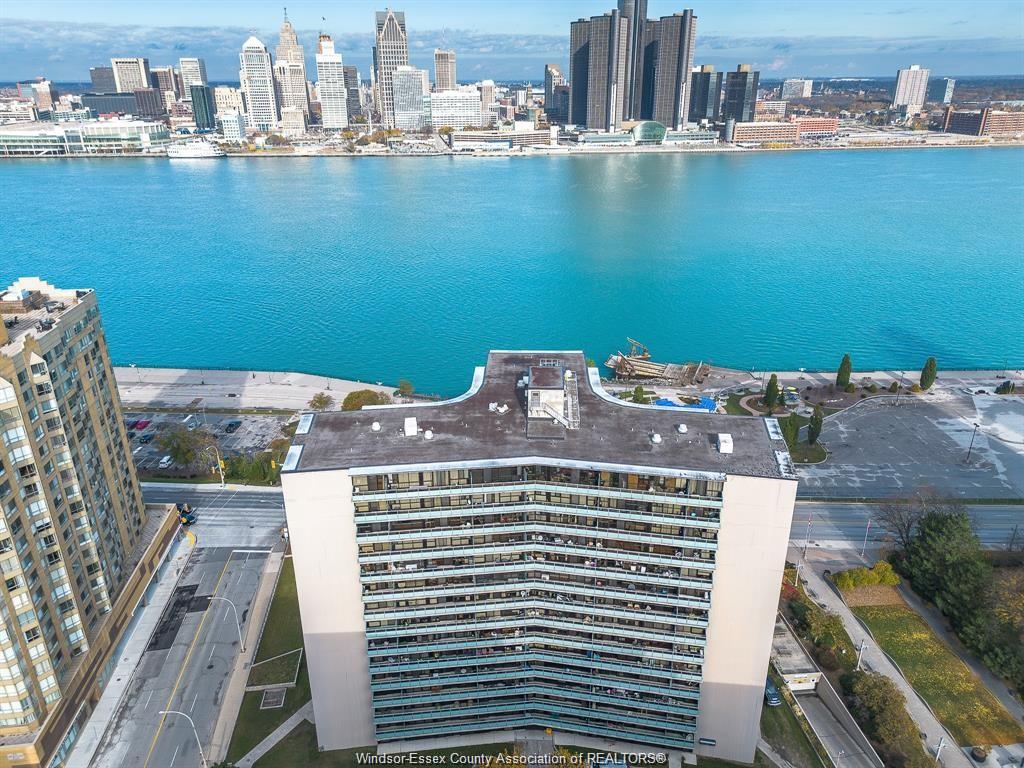 111-riverside-drive-east-windsor-ontario-26018045