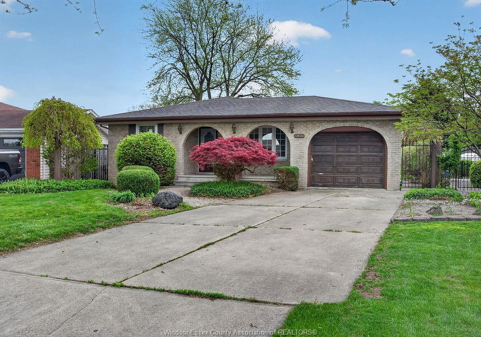 10626-keating-cresent-windsor-ontario-26018049