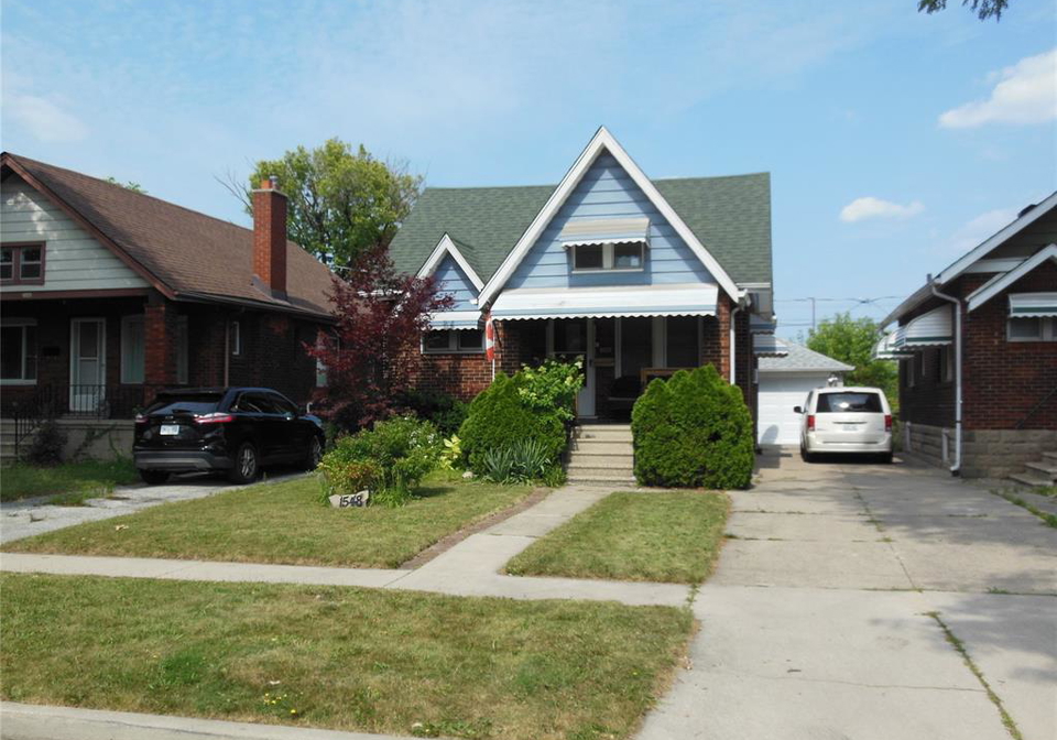 1548-windermere-windsor-ontario-26018077