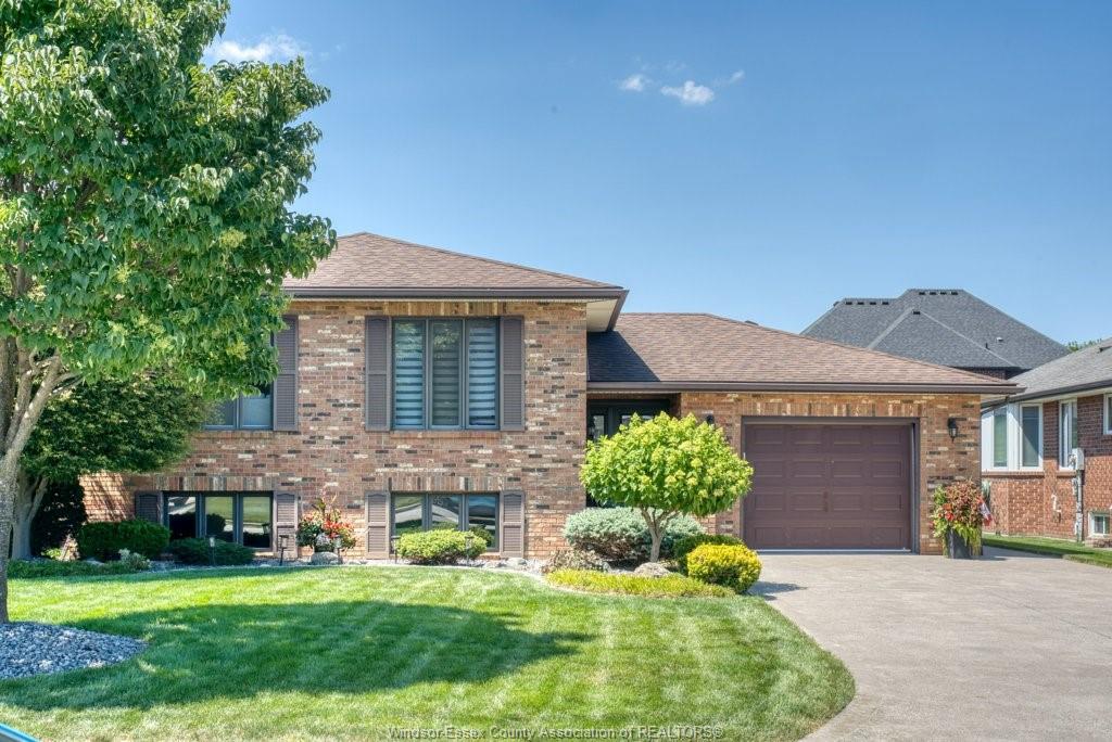 1030-dandurand-court-windsor-ontario-26018080
