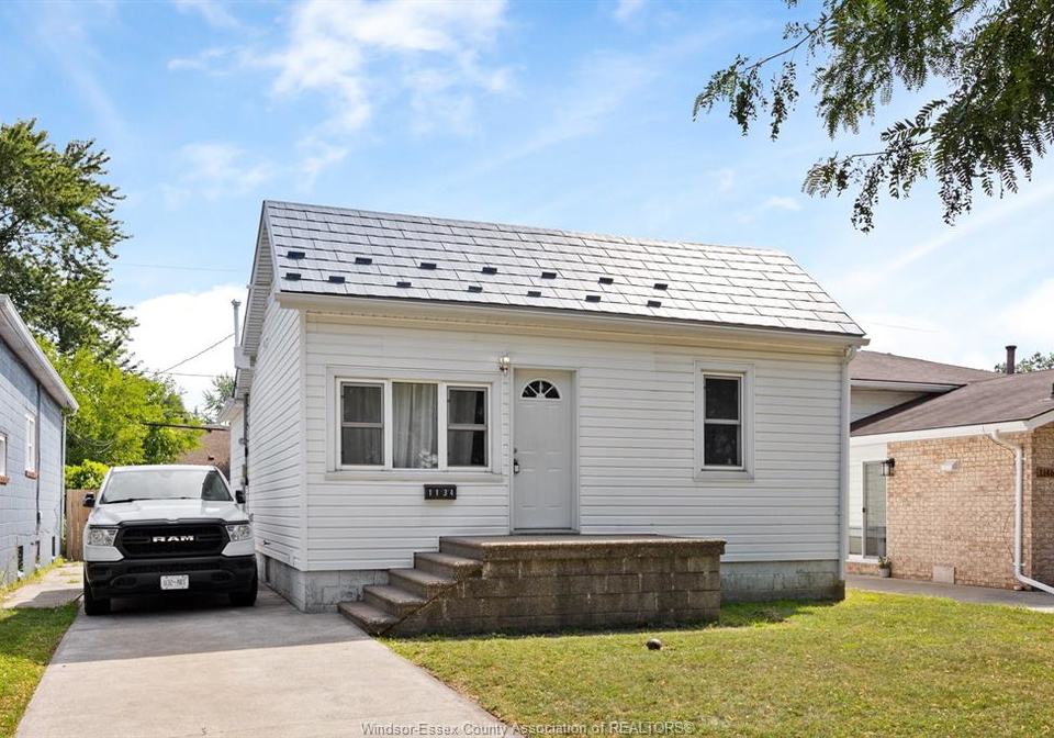 1134-california-windsor-ontario-26018081