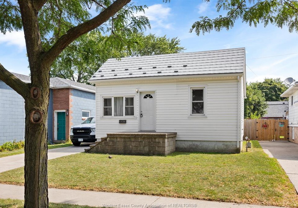 1134-california-windsor-ontario-26018081