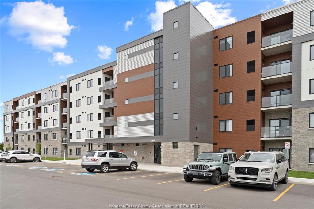2550-sandwich-parkway-lasalle-ontario-26018090