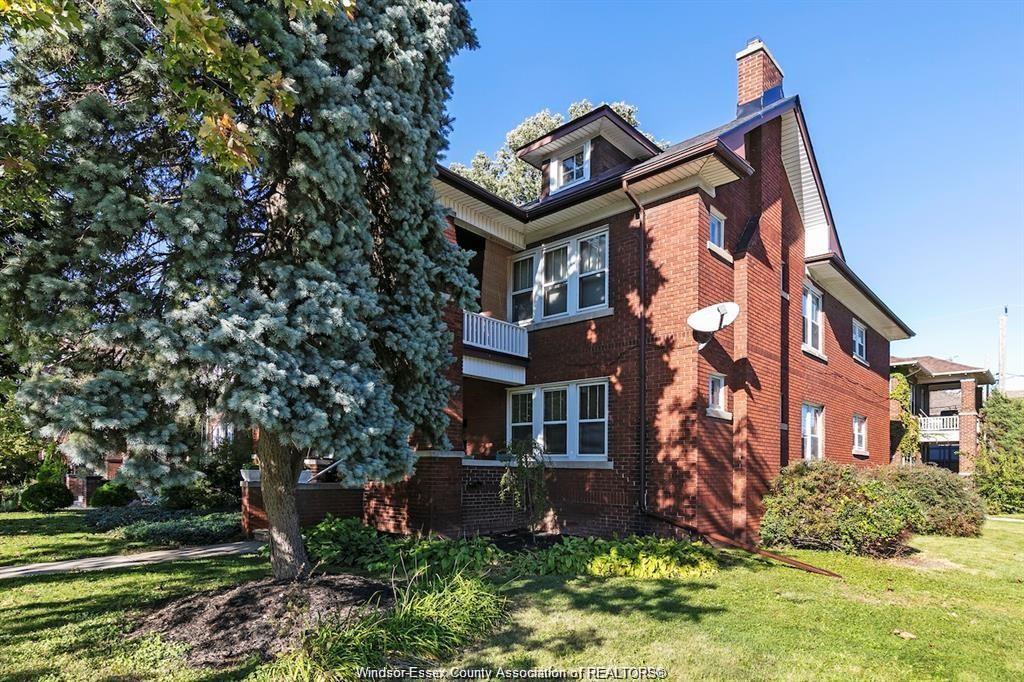1596-victoria-windsor-ontario-26018097