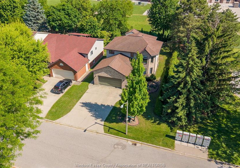 2485-youngstown-street-windsor-ontario-26018112