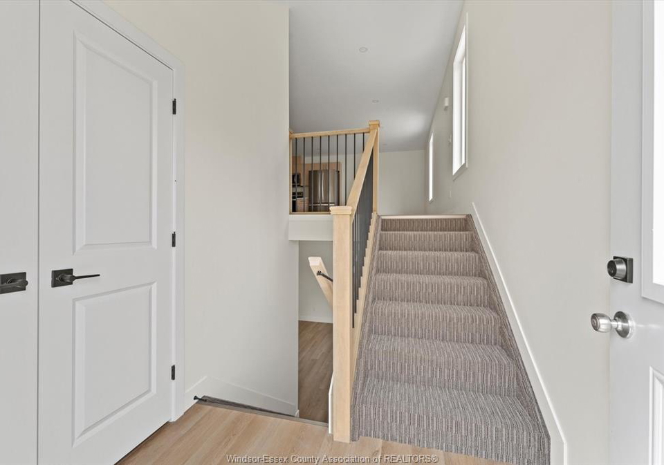 2457-front-road-lasalle-ontario-26018114