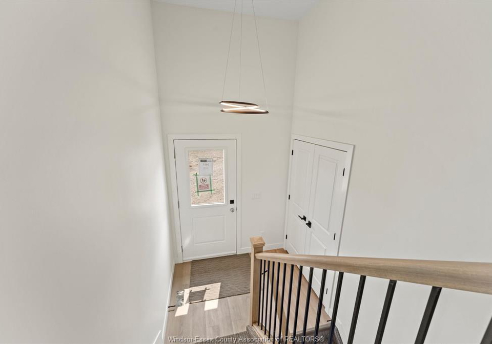 2457-front-road-lasalle-ontario-26018114