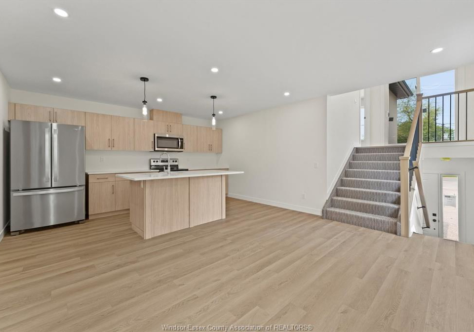 2457-front-road-lasalle-ontario-26018115
