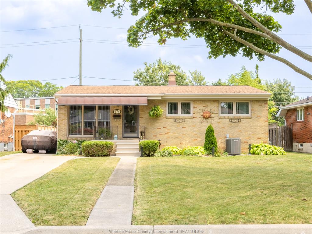 976-watson-windsor-ontario-26018120