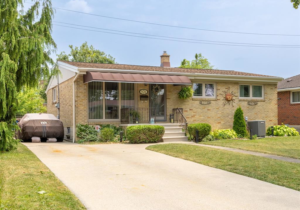 976-watson-windsor-ontario-26018120