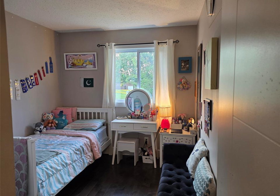 9978-forest-glade-court-windsor-ontario-26018136
