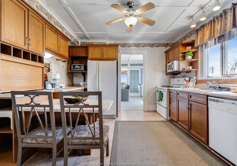 1247-heritage-road-kingsville-ontario-26018139