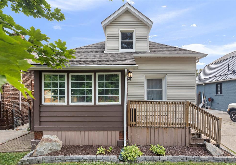 1718-windermere-windsor-ontario-26018150