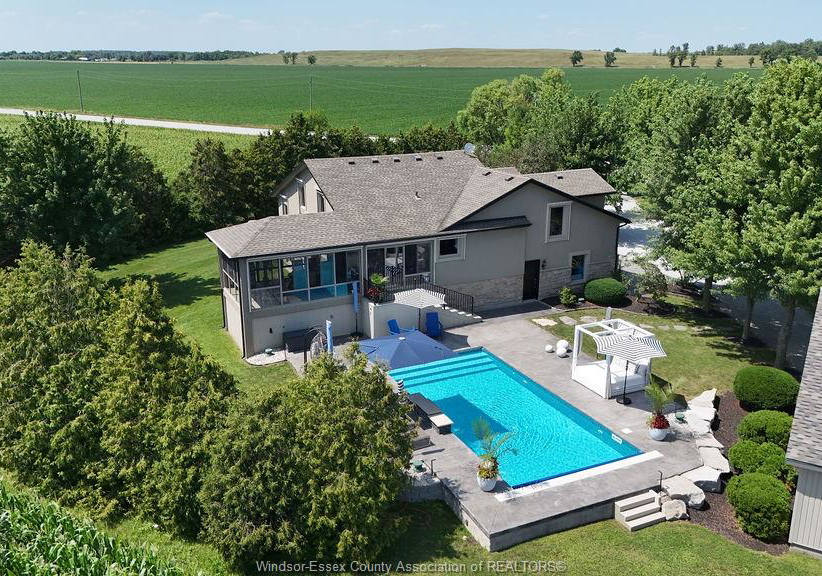 1099-walls-road-lakeshore-ontario-26018155