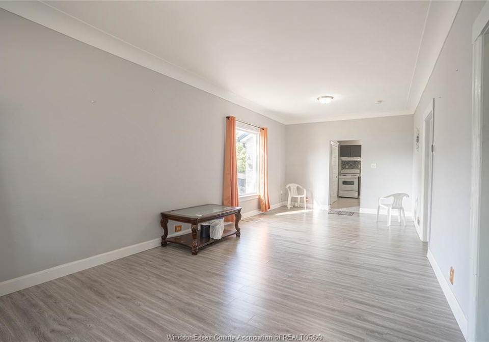 354-curry-avenue-windsor-ontario-26018156