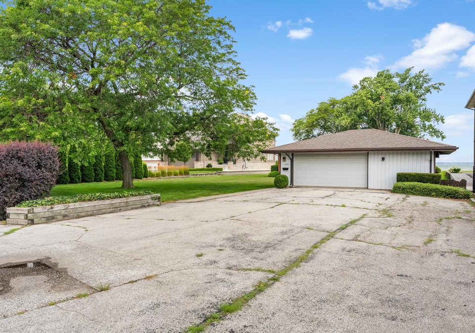 11506-riverside-windsor-ontario-26018166