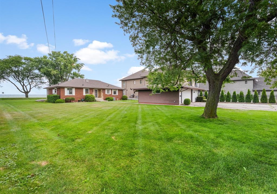 11506-riverside-windsor-ontario-26018166