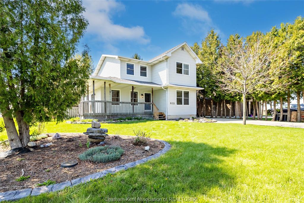 6121-emerson-avenue-comber-ontario-26018169