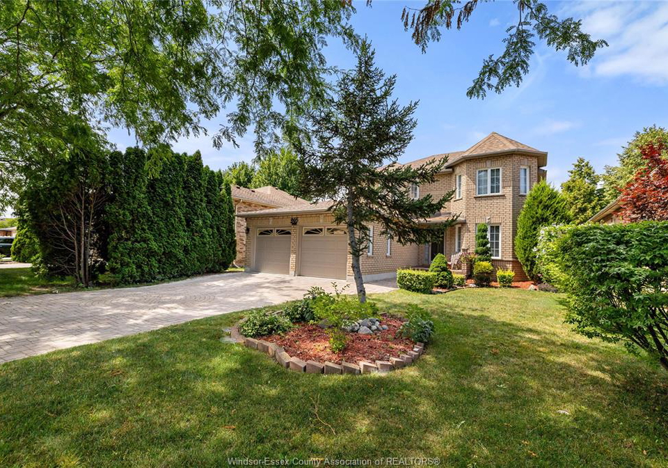965-greenpark-windsor-ontario-26018186