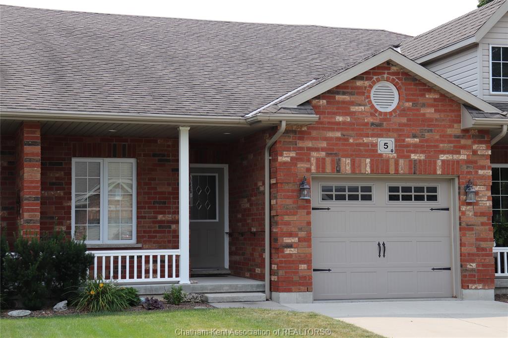 5-autumn-court-blenheim-ontario-26018205