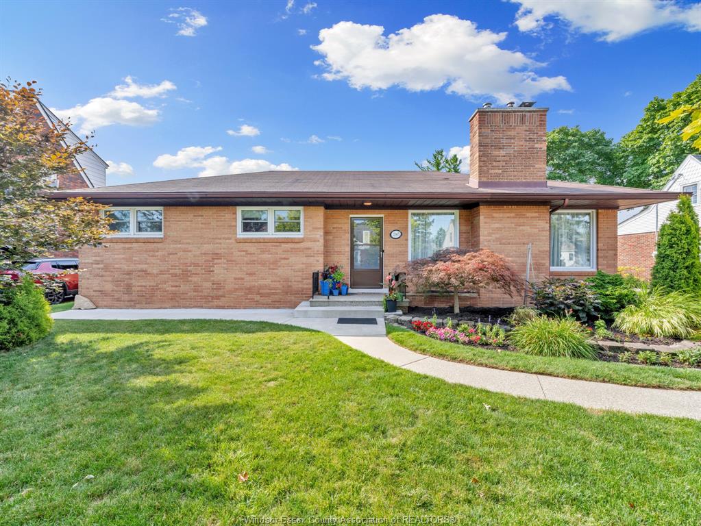 2065-verdun-avenue-windsor-ontario-26018206