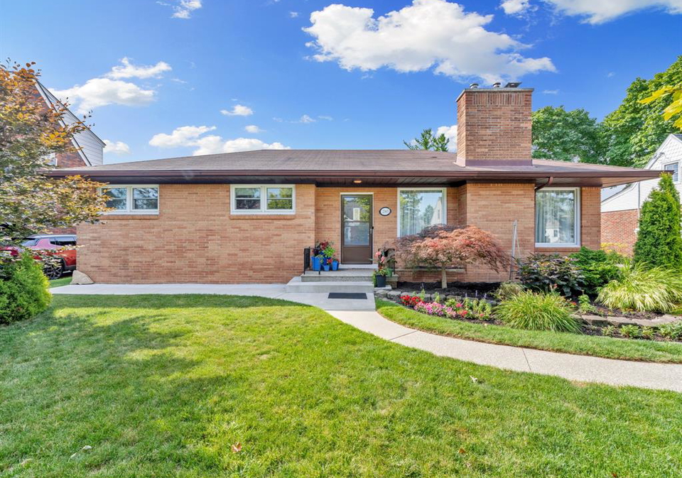 2065-verdun-avenue-windsor-ontario-26018206